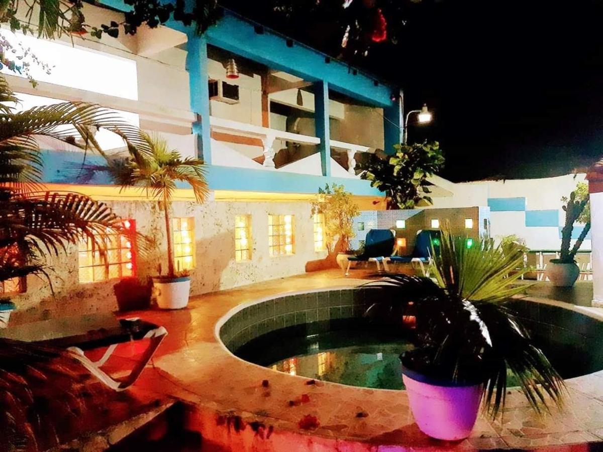 Hotel El Tronco Inc Boca Chica Bagian luar foto