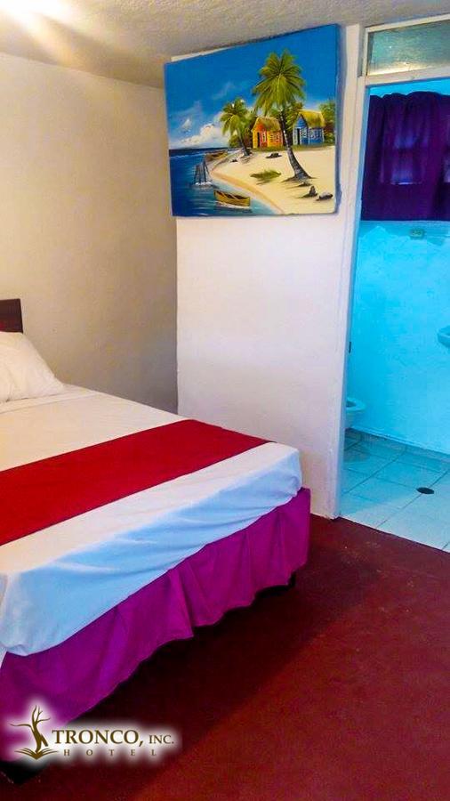 Hotel El Tronco Inc Boca Chica Bagian luar foto